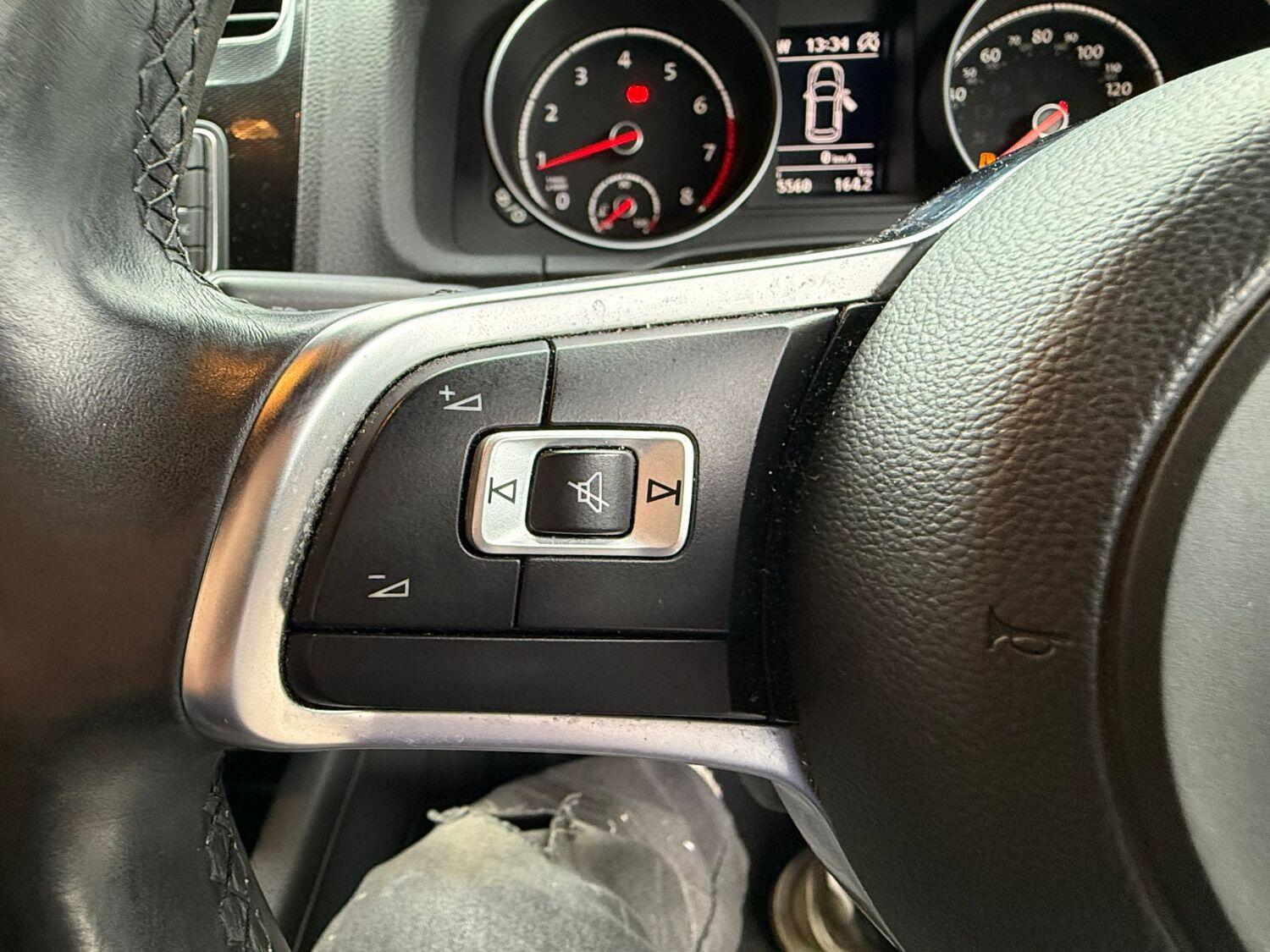 Used Volkswagen Scirocco 2016 for sale - 76174127: Photo 8