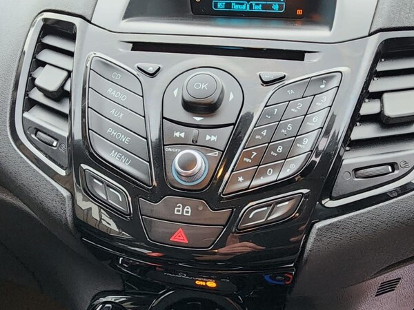 Used Ford Fiesta 2014 for sale - 75686123: Photo 9