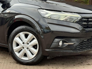 Used Dacia Sandero 2021 for sale - 76174122: Photo 2