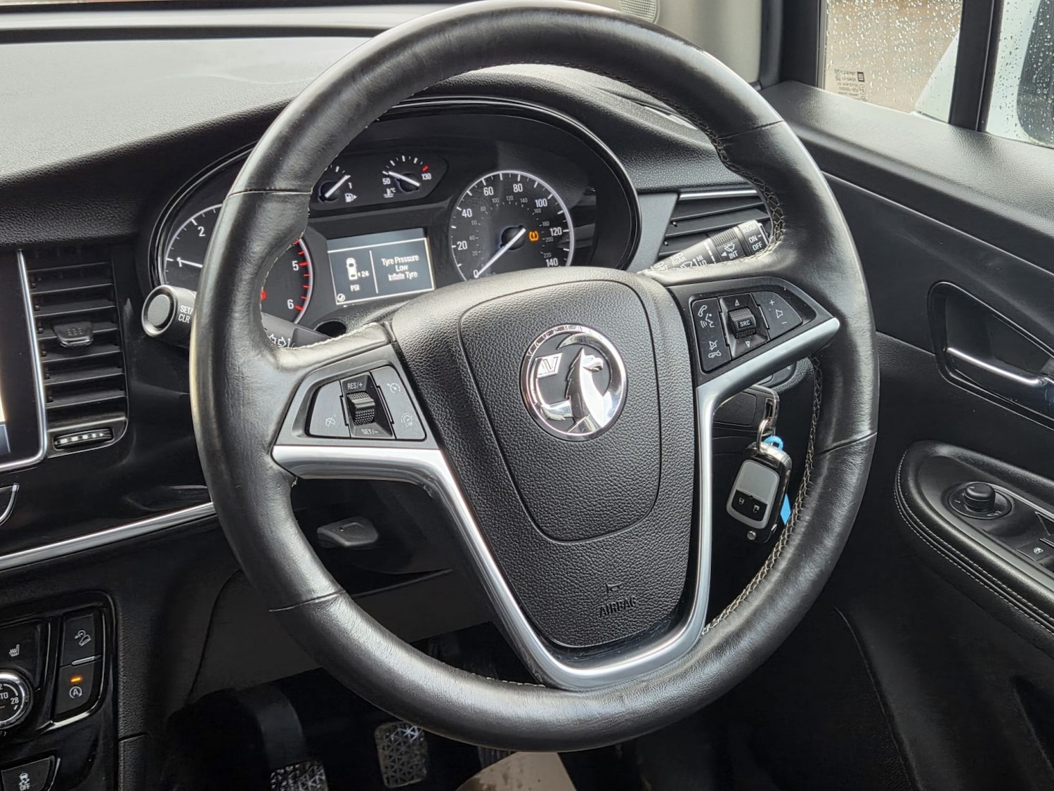 Used Vauxhall Mokka X 2018 for sale - 77303702: Photo 8