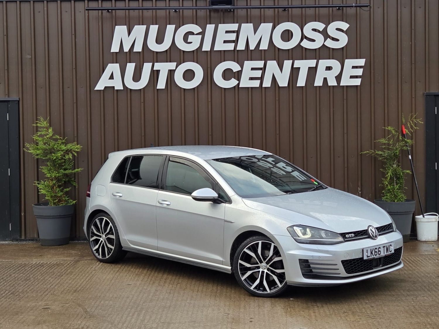 Used Volkswagen Golf 2016 for sale - 77228236: Photo 1