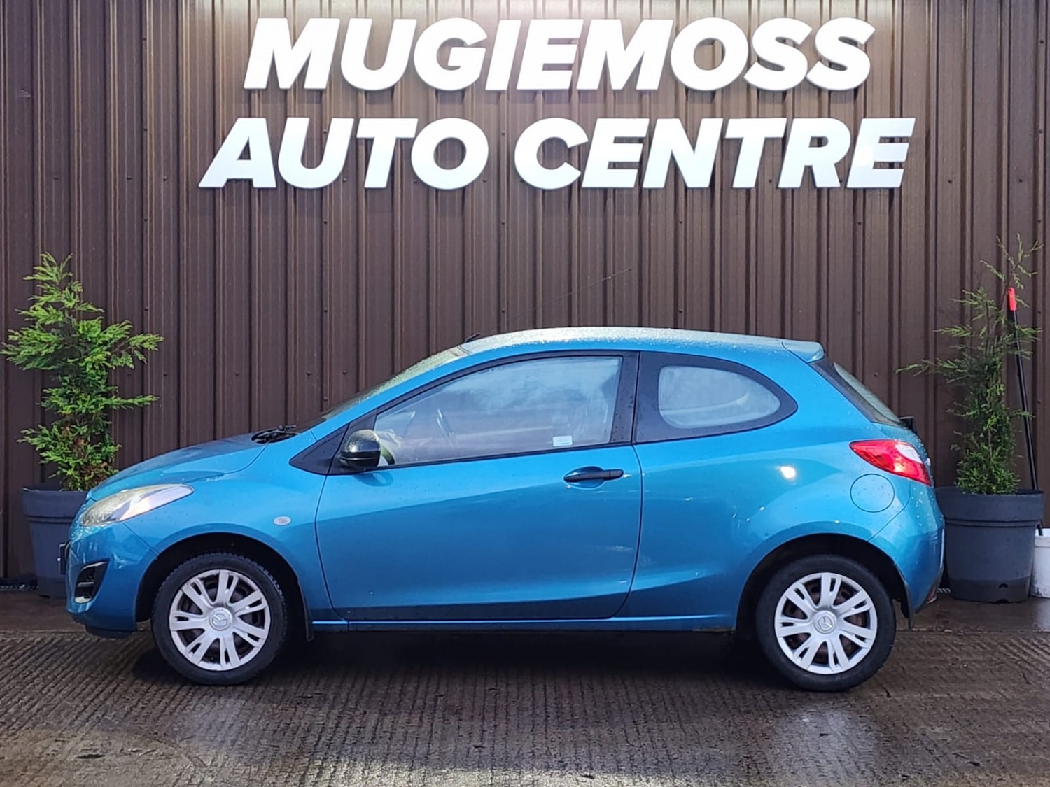 Used Mazda Mazda2 2013 for sale - 76769710: Photo 4