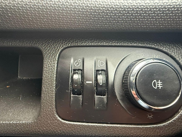 Used Vauxhall Meriva 2013 for sale - 76082657: Photo 15