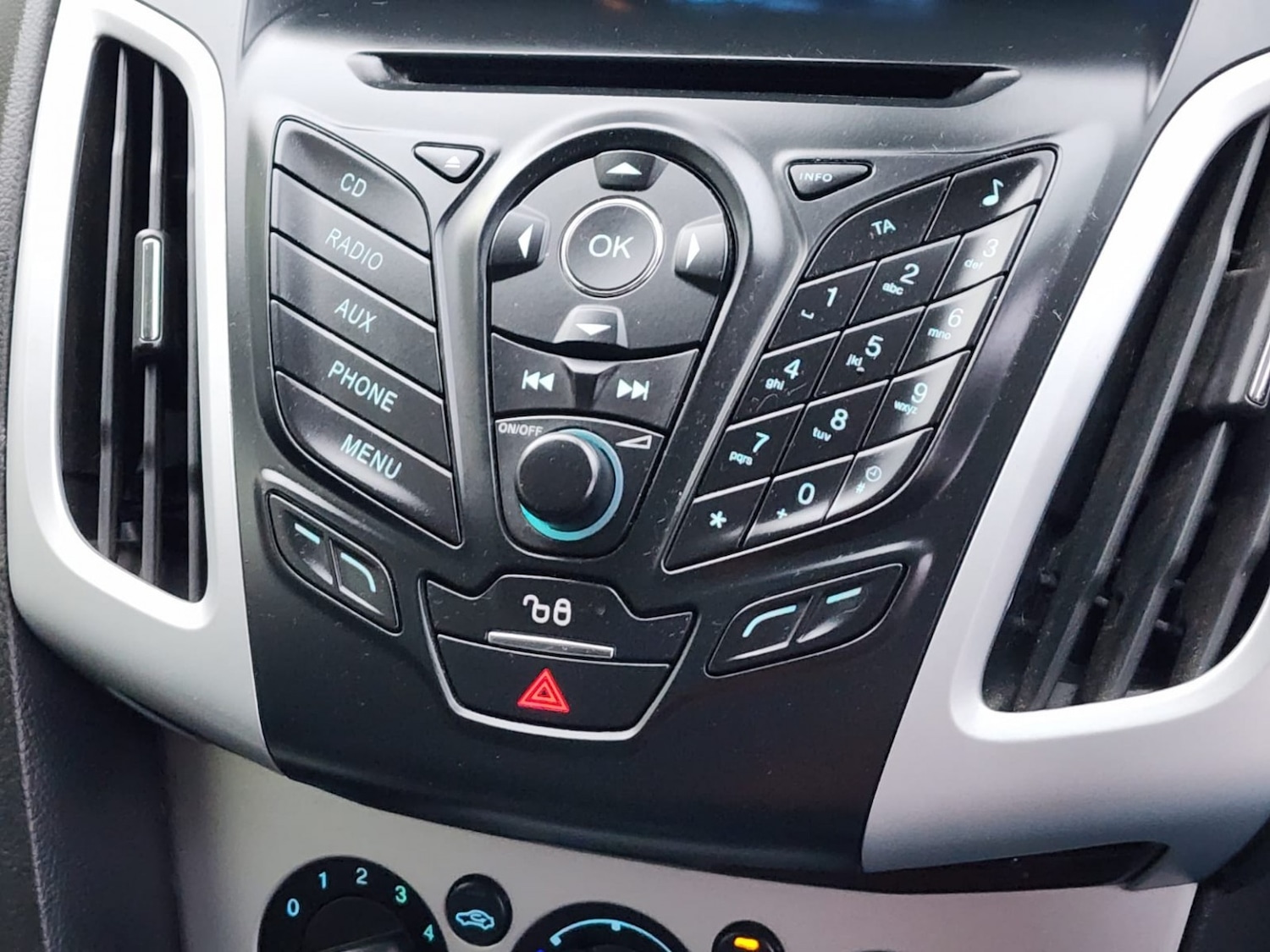 Used Ford Focus 2014 for sale - 77038974: Photo 13