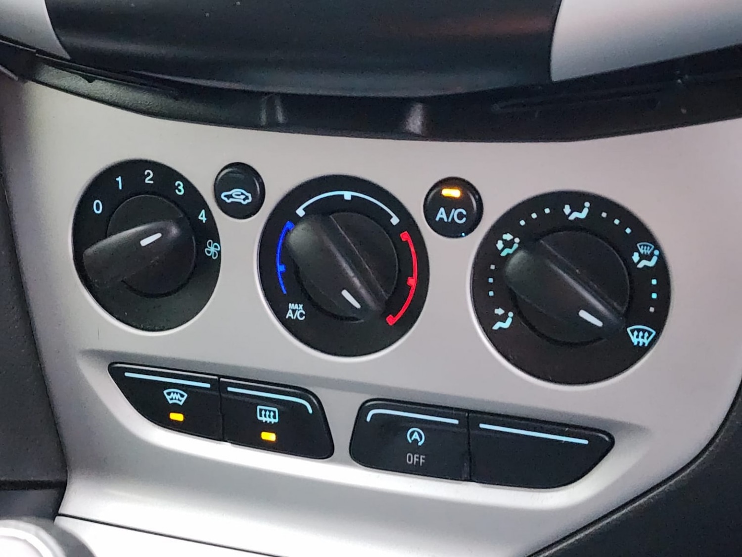 Used Ford Focus 2014 for sale - 77038974: Photo 14