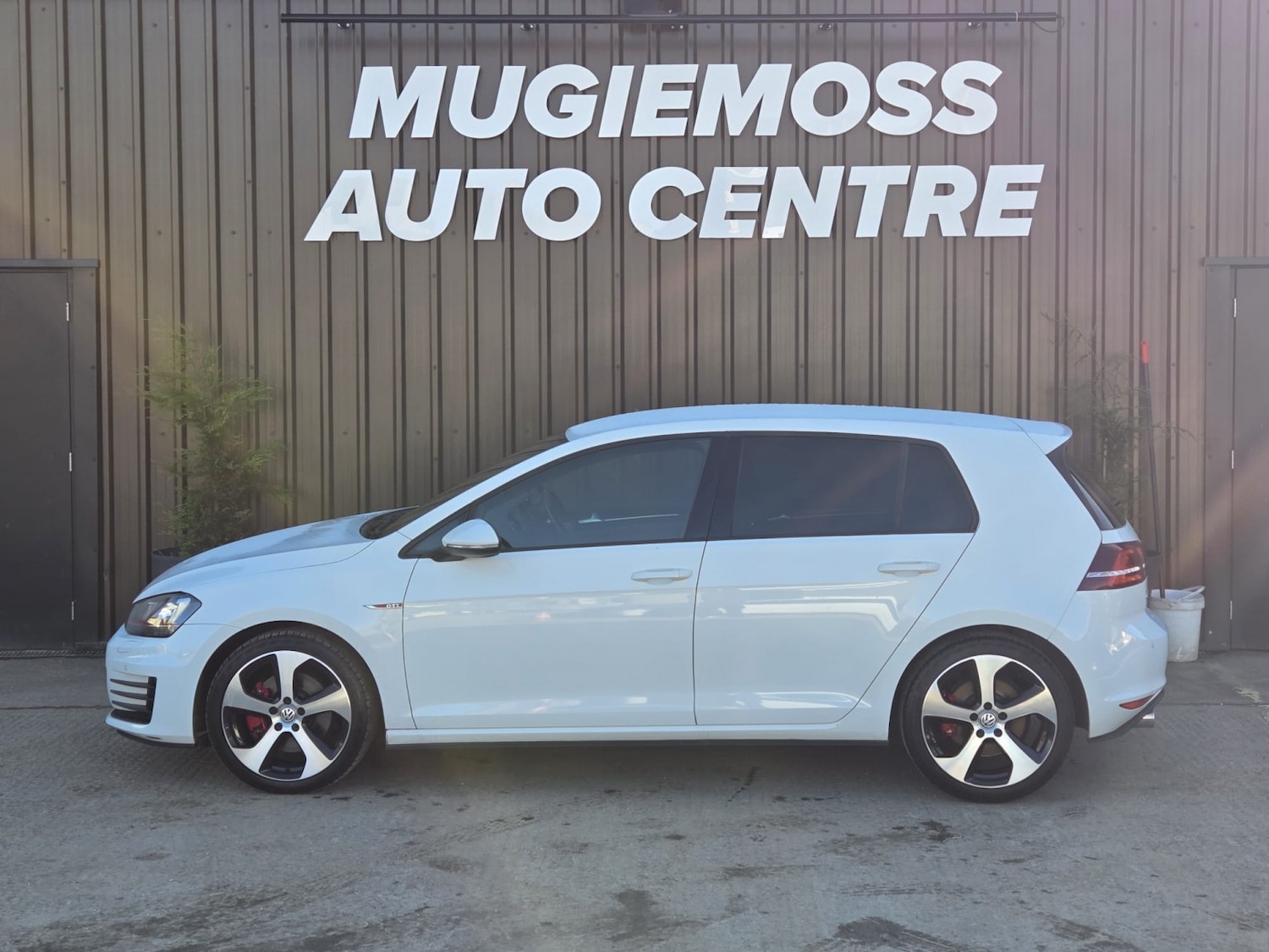 Used Volkswagen Golf 2015 for sale - 77650056: Photo 4