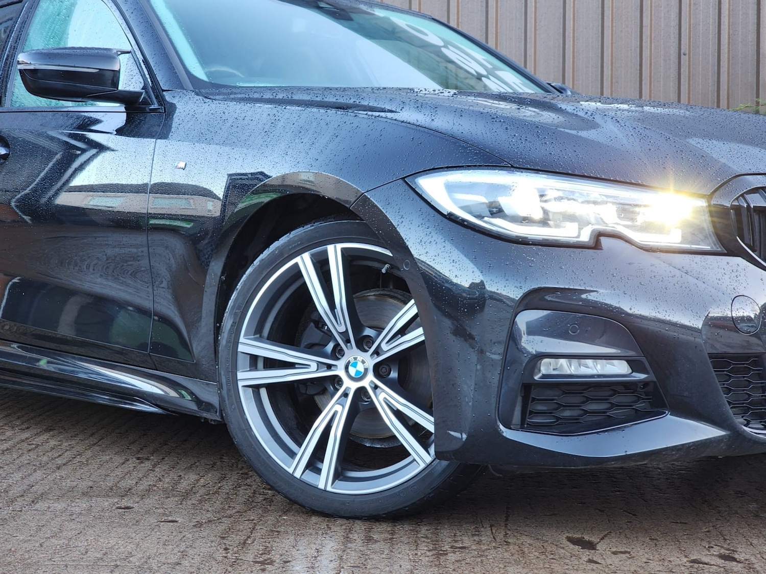 Used BMW 3 Series 2019 for sale - 76863923: Photo 2