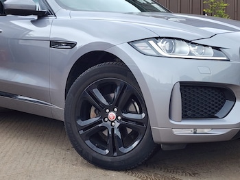 Used Jaguar F-Pace 2021 for sale - 78807708: Photo