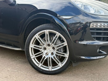 Used Porsche Cayenne 2012 for sale - 75962612: Photo