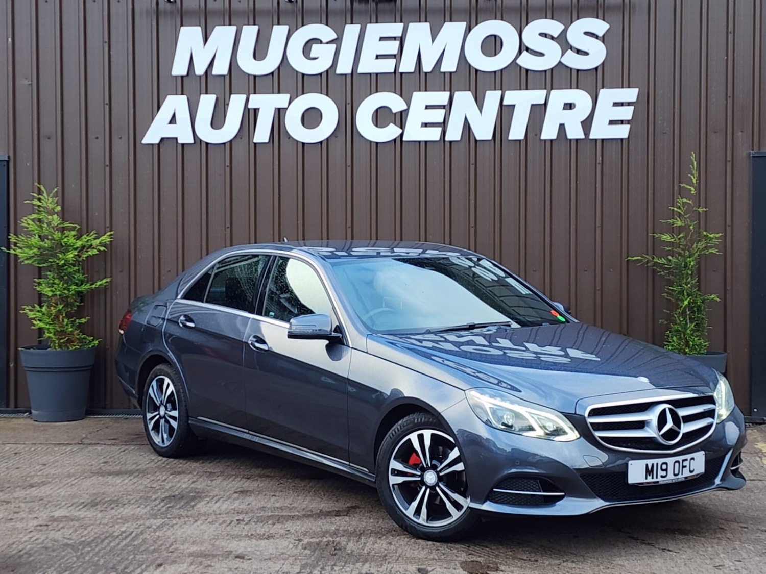 Used Mercedes-Benz E Class 2015 for sale - 76591554: Photo 1