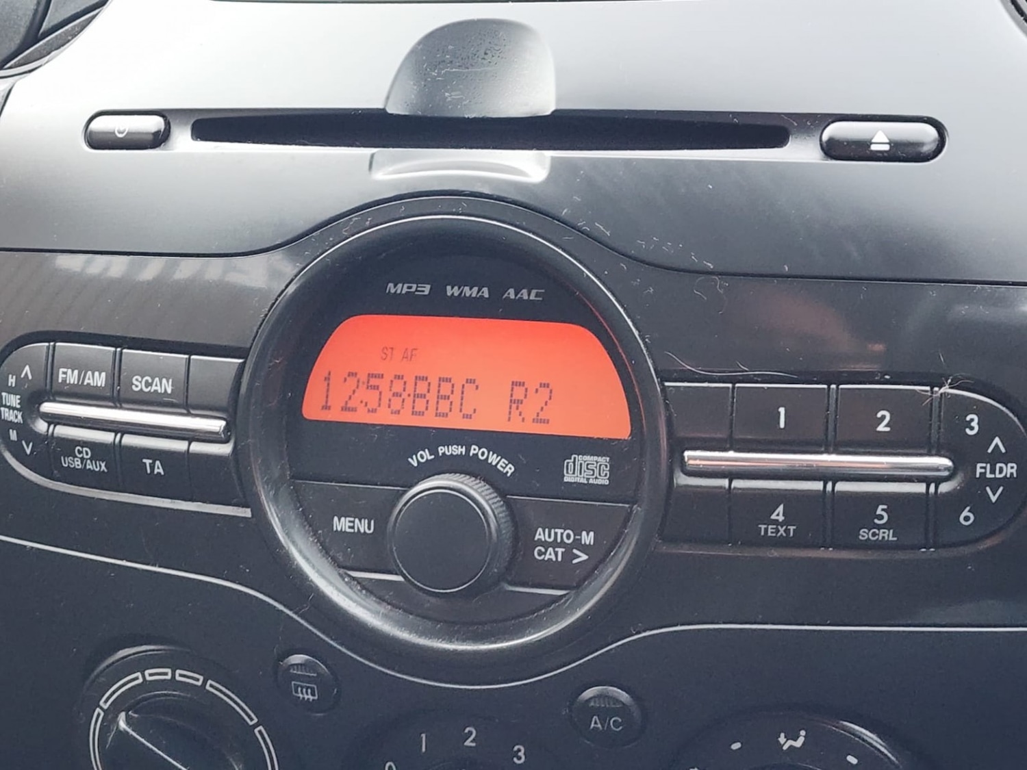 Used Mazda Mazda2 2015 for sale - 76631591: Photo 11