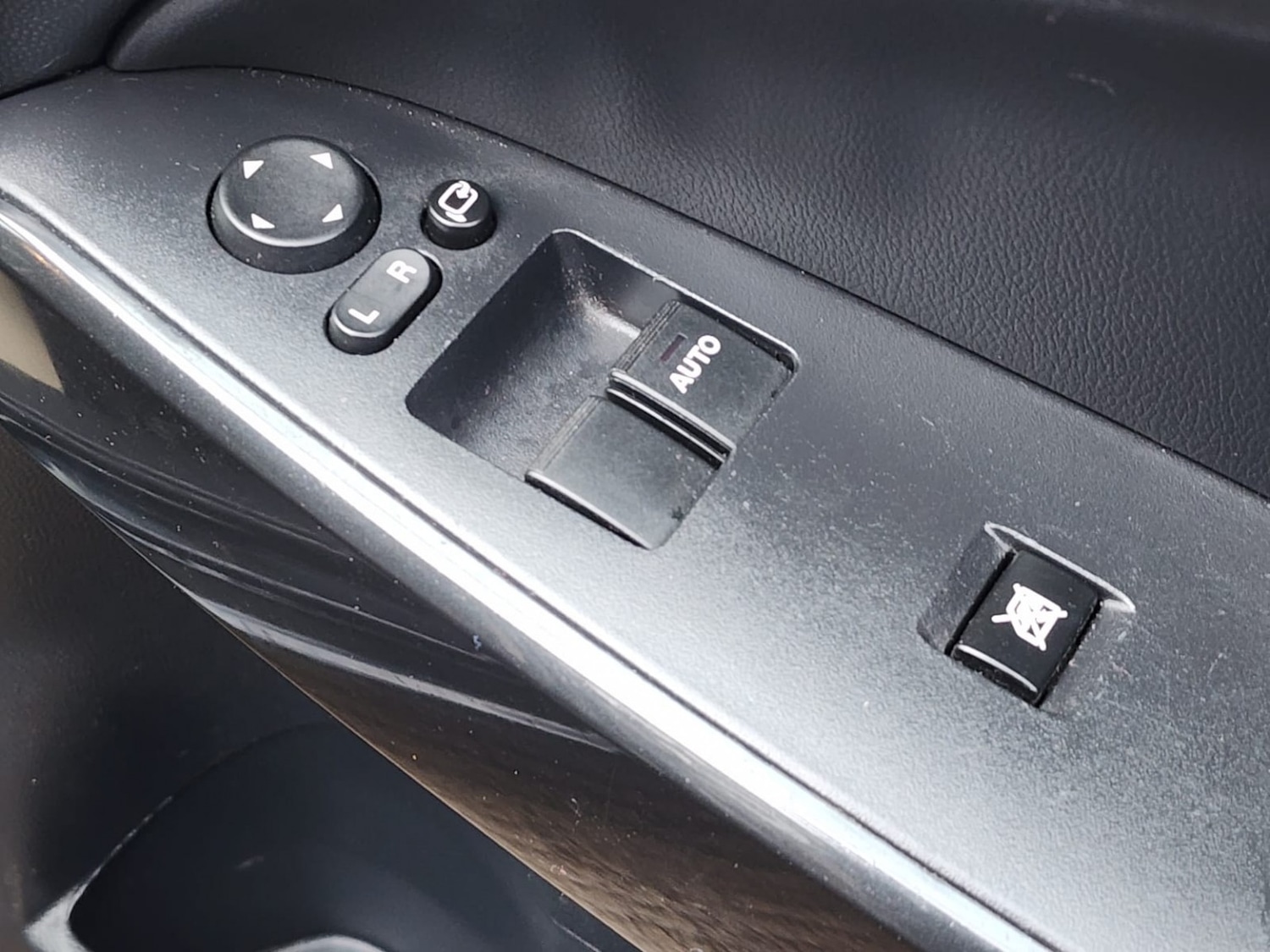 Used Mazda Mazda2 2015 for sale - 76631591: Photo 16