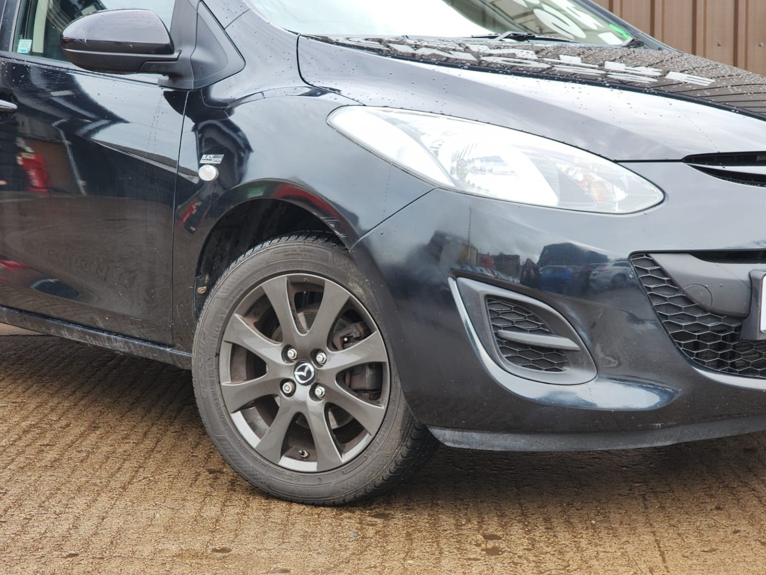 Used Mazda Mazda2 2015 for sale - 76631591: Photo 2