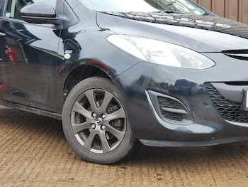 Used Mazda Mazda2 2015 for sale - 76631591: Photo