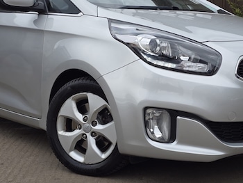 Used Kia Carens 2016 for sale - 79335630: Photo
