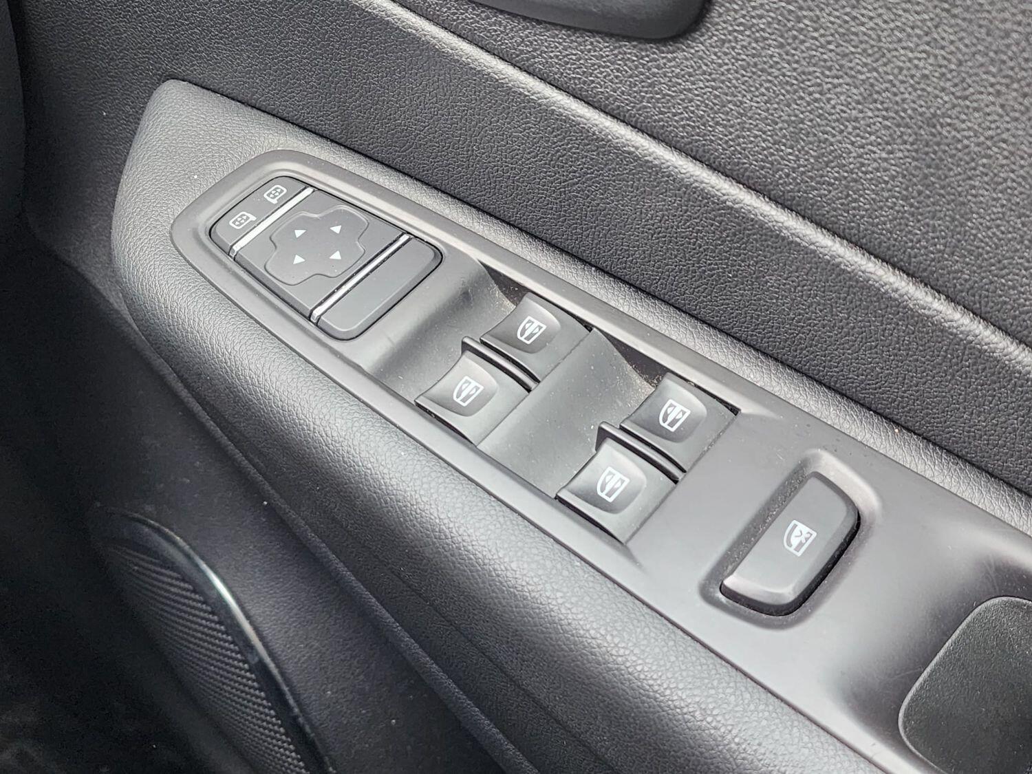 Used Renault Captur 2018 for sale - 76120366: Photo 19