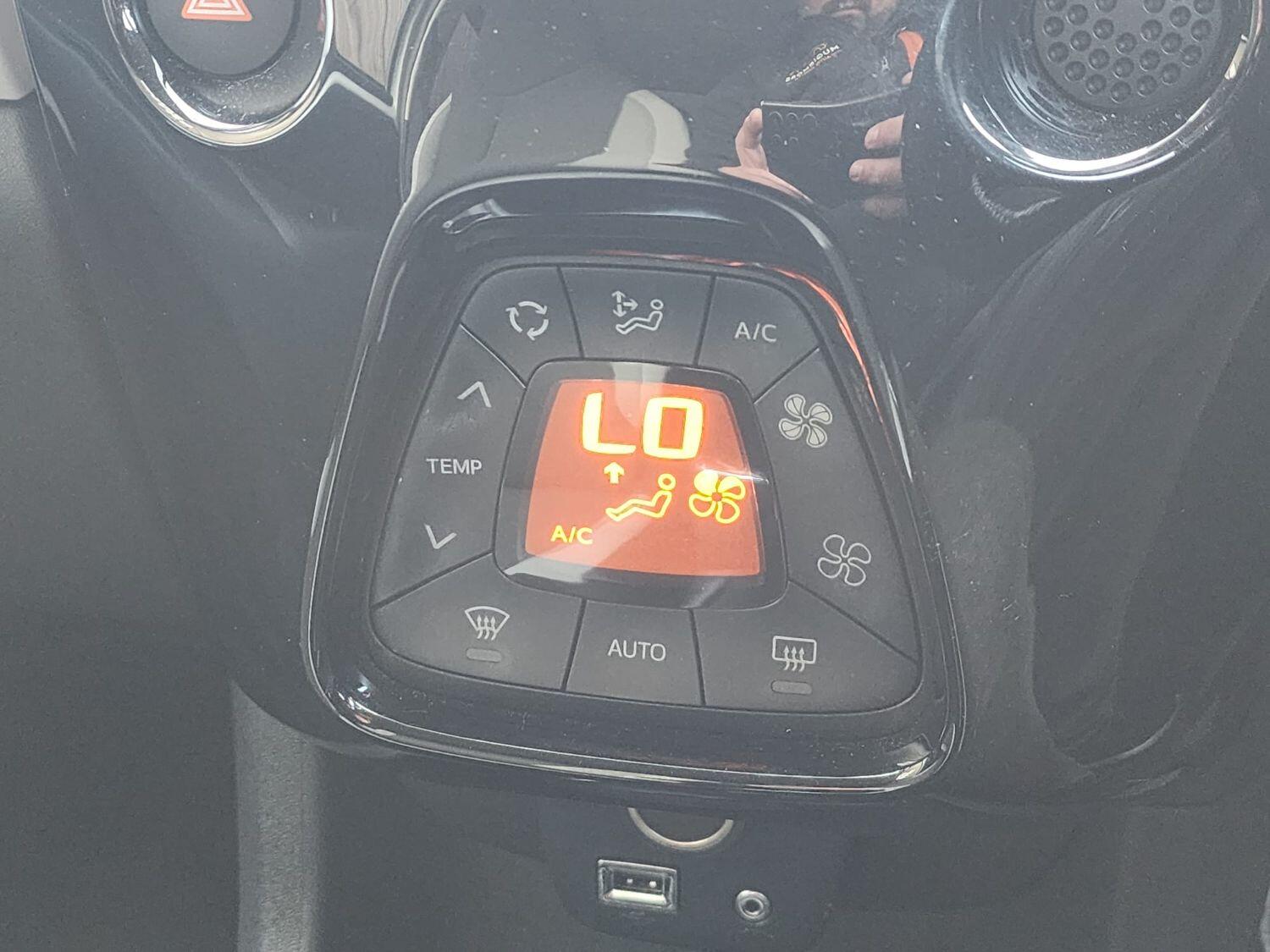 Used Toyota AYGO 2017 for sale - 76211892: Photo 14