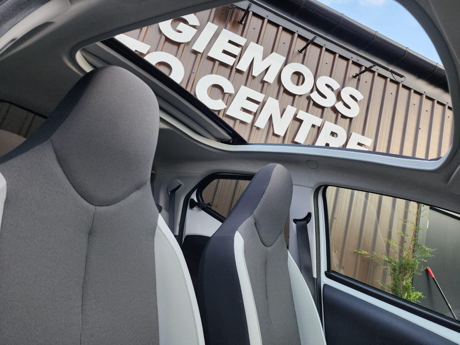 Used Toyota AYGO 2017 for sale - 76211892: Photo 8