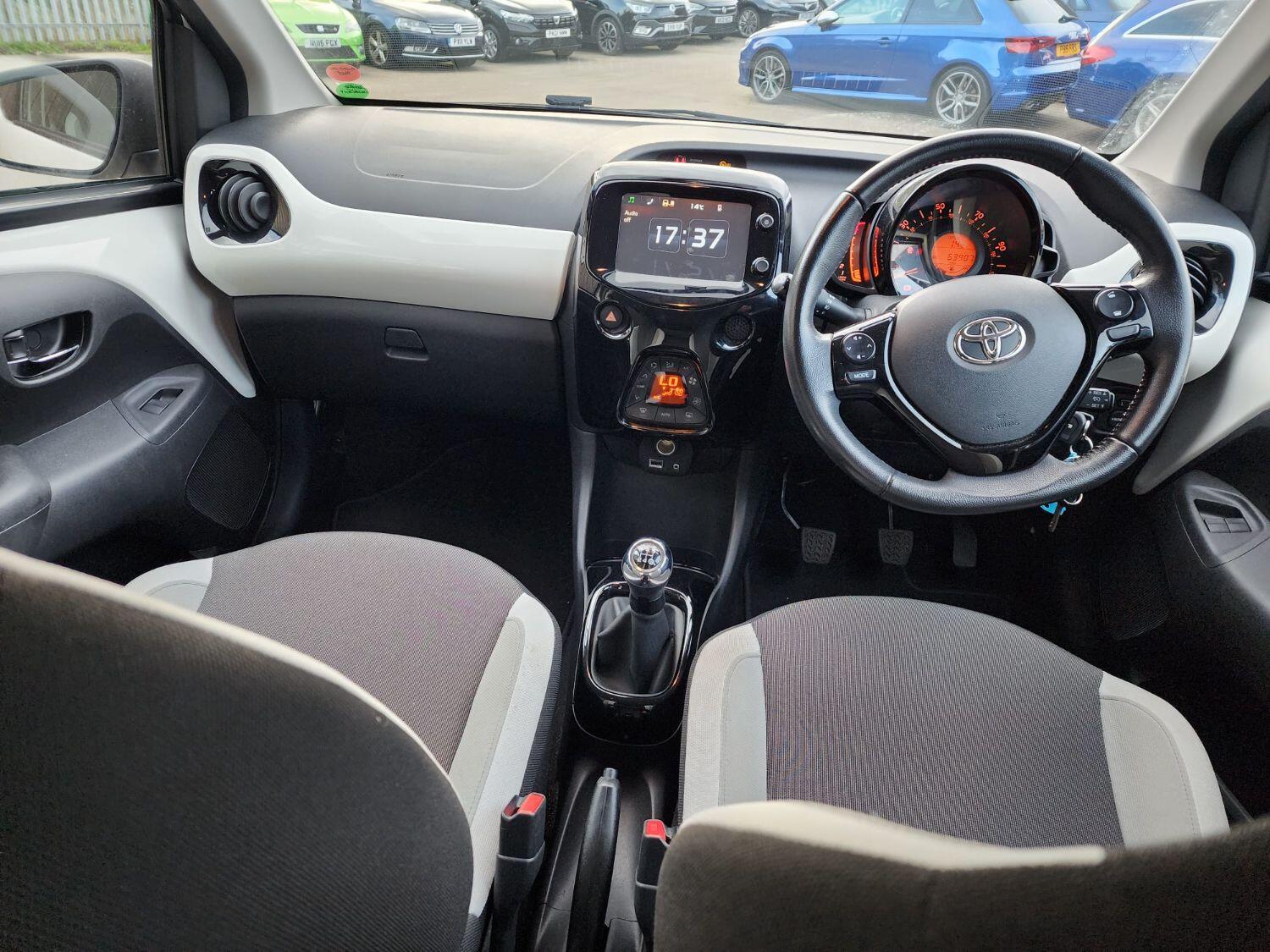 Used Toyota AYGO 2017 for sale - 76211892: Photo 9