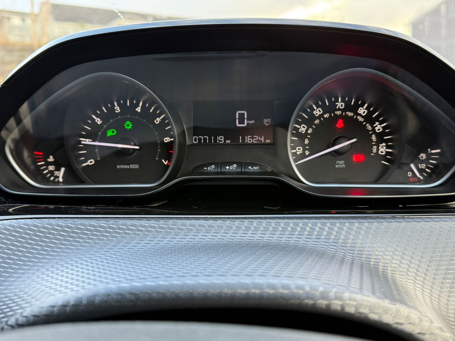 Used Peugeot 208 2016 for sale - 76863885: Photo 10