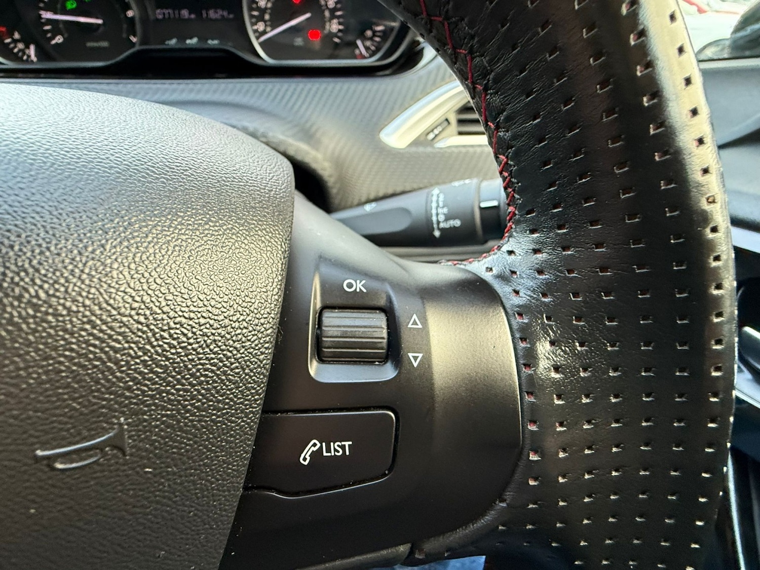 Used Peugeot 208 2016 for sale - 76863885: Photo 9