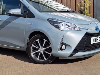 Used Toyota Yaris 2019 for sale - 75686101: Photo