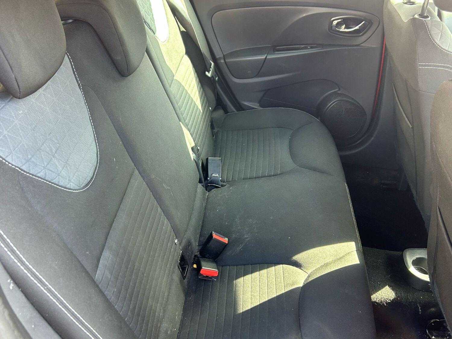 Used Renault Clio 2014 for sale - 76794377: Photo 10