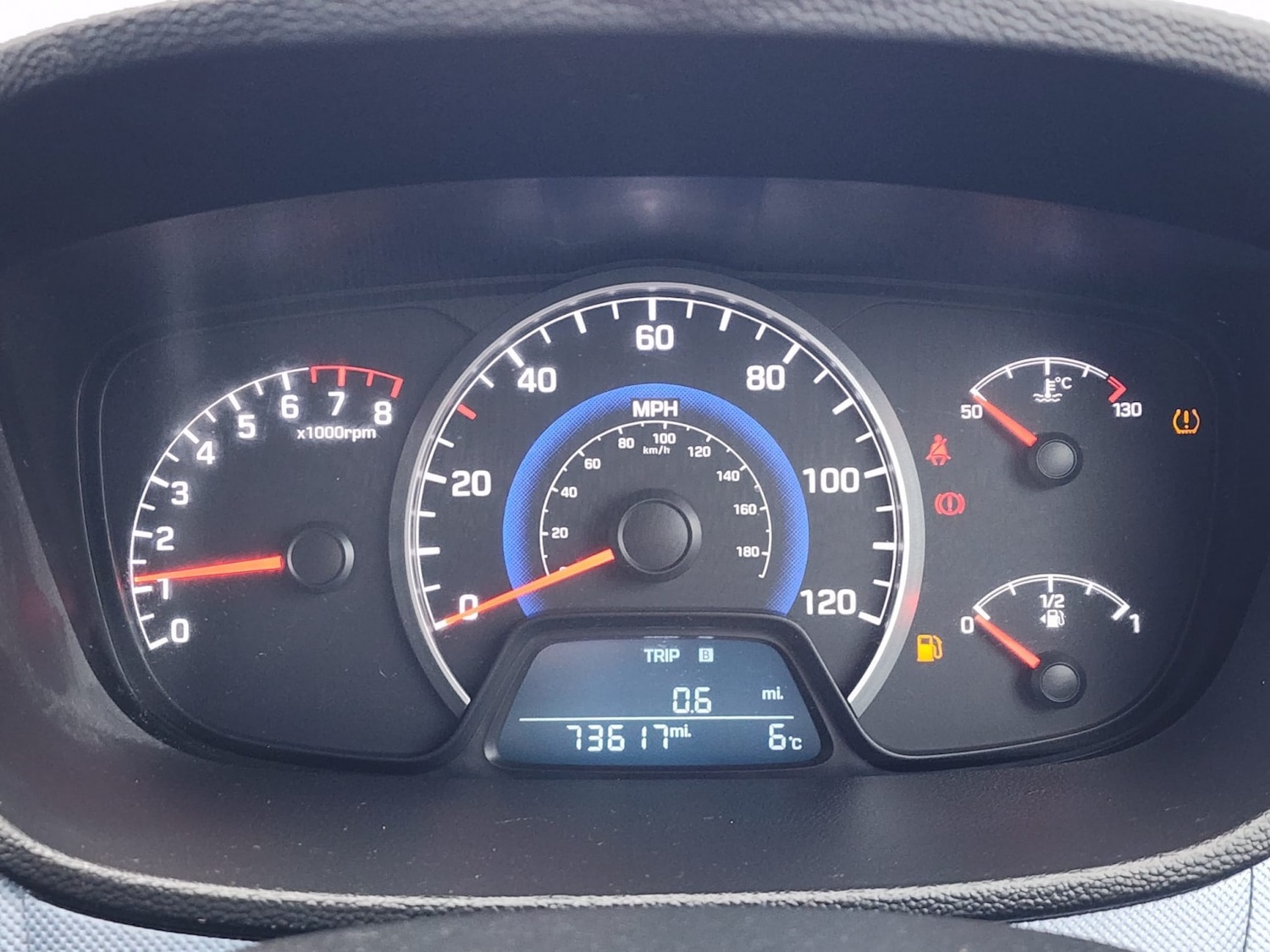 Used Hyundai i10 2014 for sale - 75686026: Photo 9