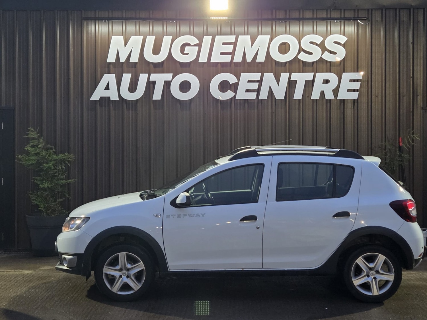 Used Dacia Sandero Stepway 2015 for sale - 77277281: Photo 4