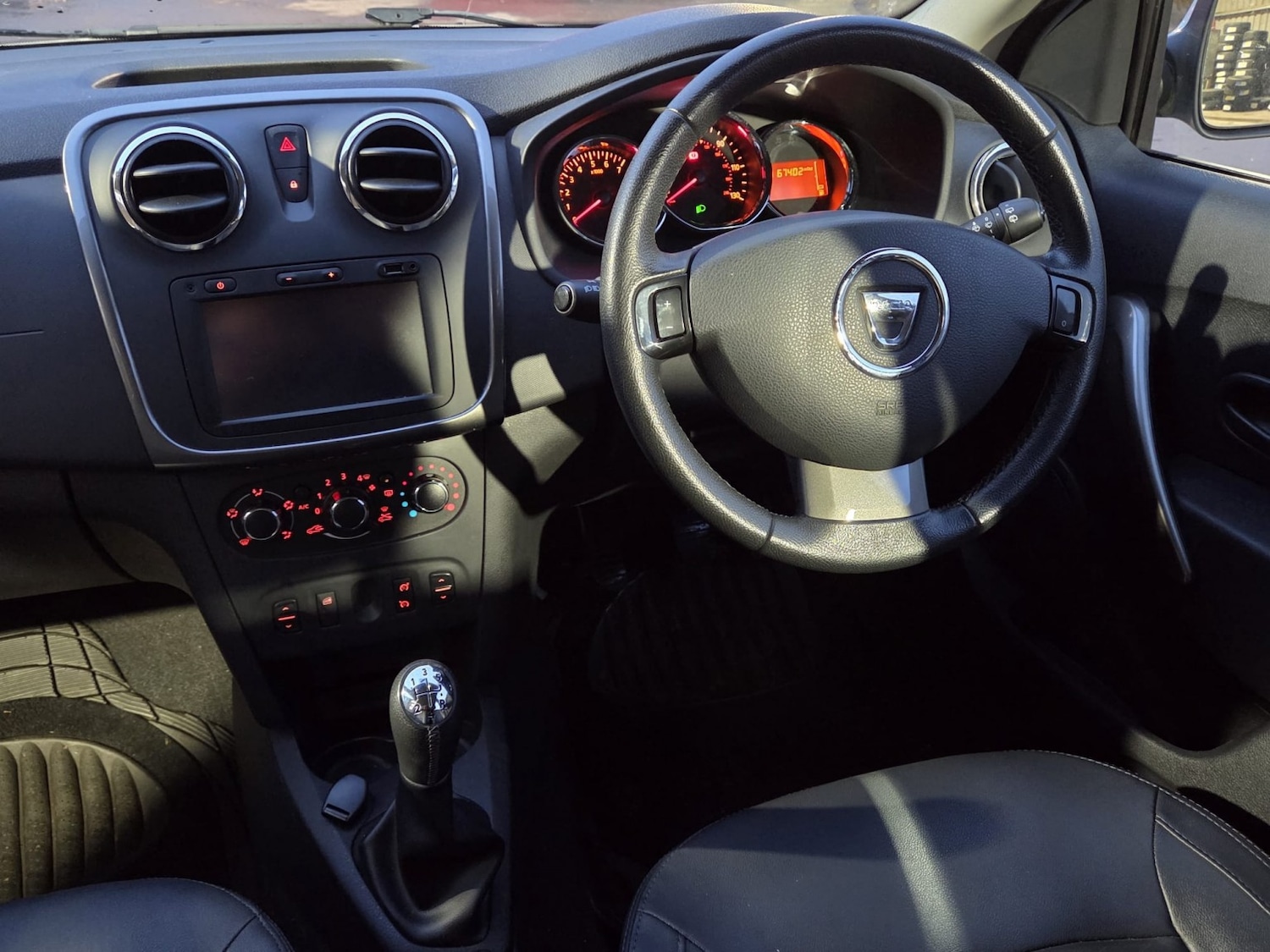 Used Dacia Sandero Stepway 2015 for sale - 77277281: Photo 7