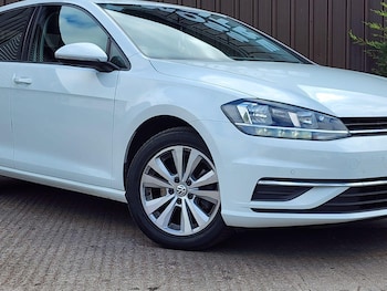 Used Volkswagen Golf 2017 for sale - 75686062: Photo