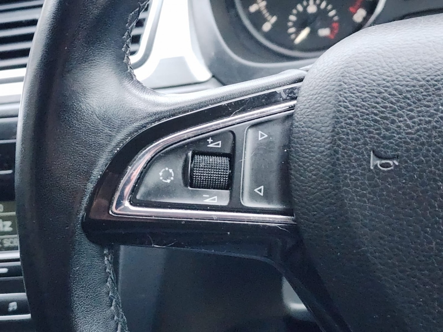 Used Skoda Rapid 2014 for sale - 77668617: Photo 15