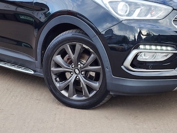 Used Hyundai Santa Fe 2016 for sale - 78956636: Photo