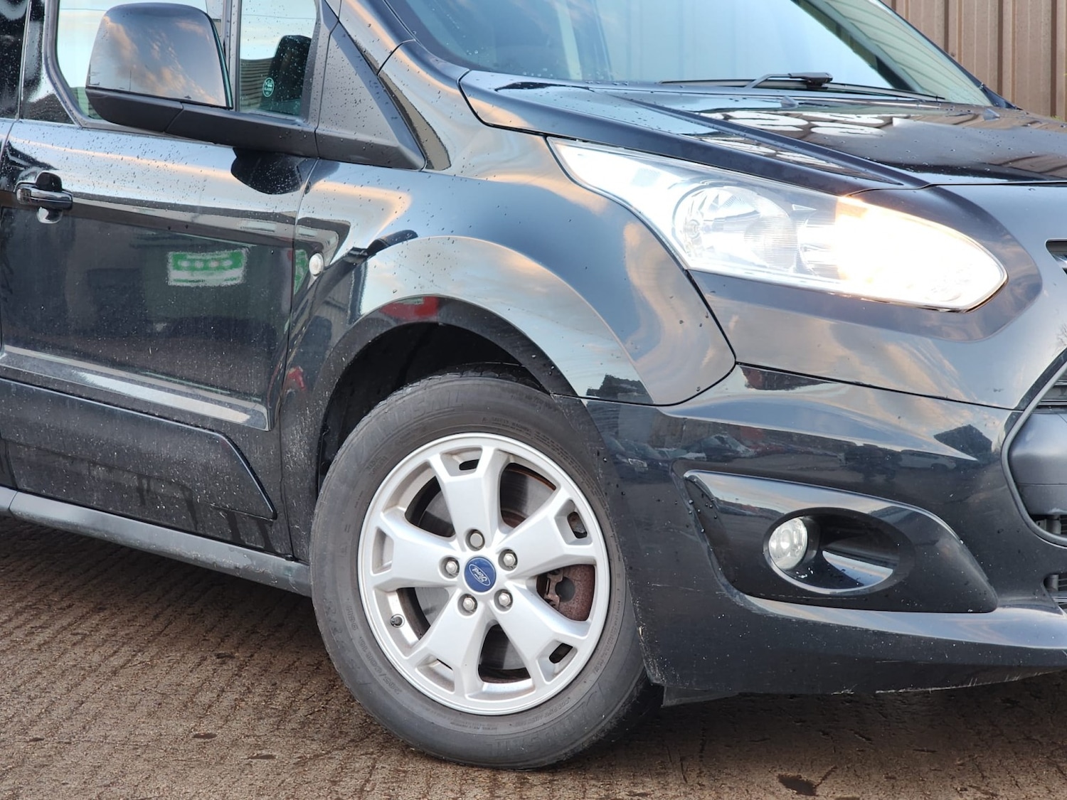 Used Ford Transit Connect 2018 for sale - 76863920: Photo 2