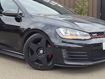 Used Volkswagen Golf 2016 for sale - 79519577: Photo