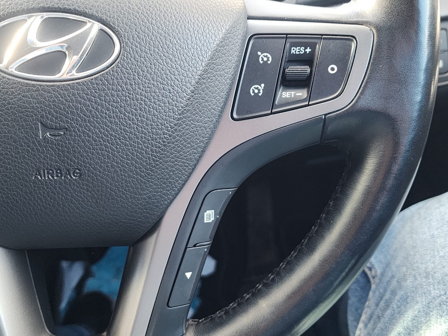 Used Hyundai i40 2015 for sale - 76407598: Photo 16