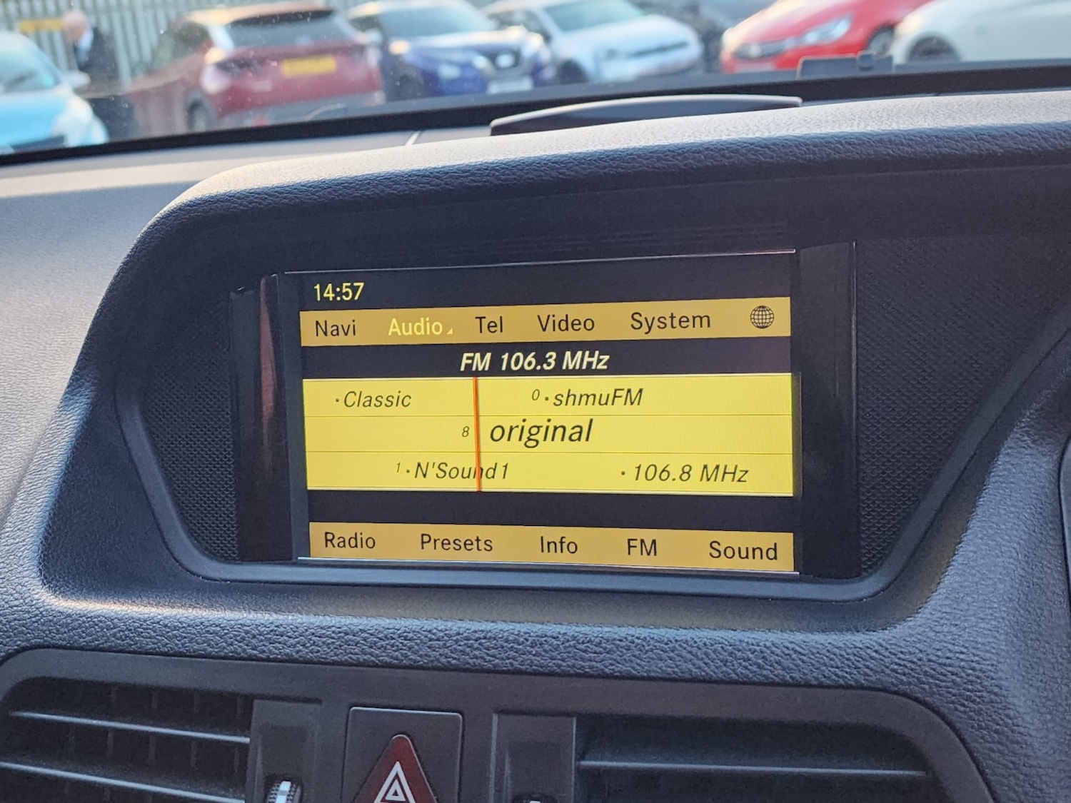 Used Mercedes-Benz E Class 2013 for sale - 76510990: Photo 10