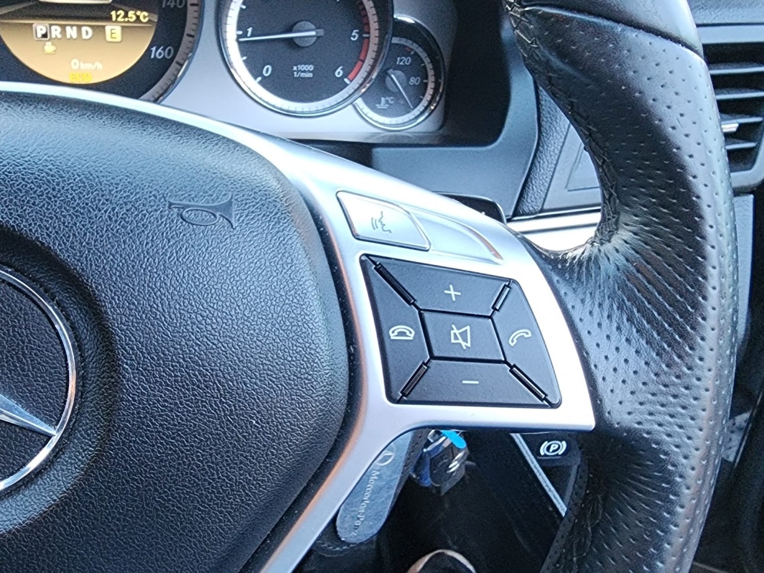 Used Mercedes-Benz E Class 2013 for sale - 76510990: Photo 18