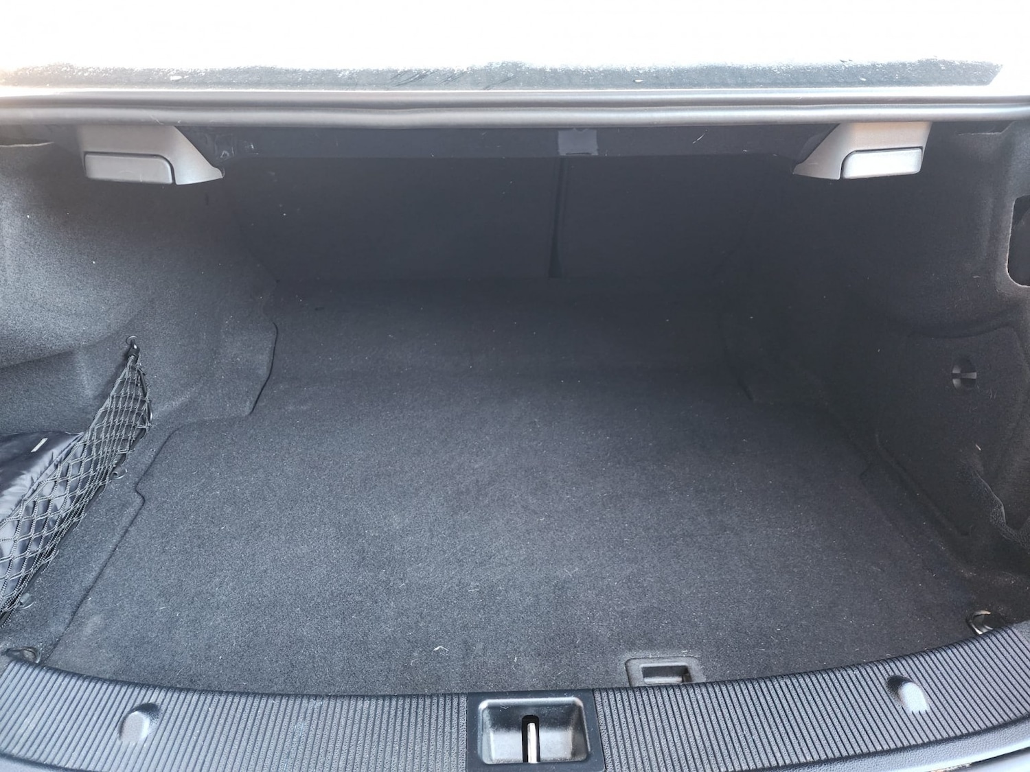 Used Mercedes-Benz E Class 2013 for sale - 76510990: Photo 23