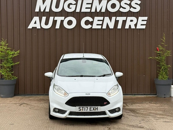 Used Ford Fiesta 2017 for sale - 76225342: Photo 3