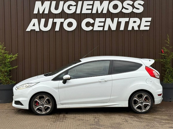 Used Ford Fiesta 2017 for sale - 76225342: Photo 4