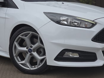 Used Ford Focus 2015 for sale - 79495298: Photo