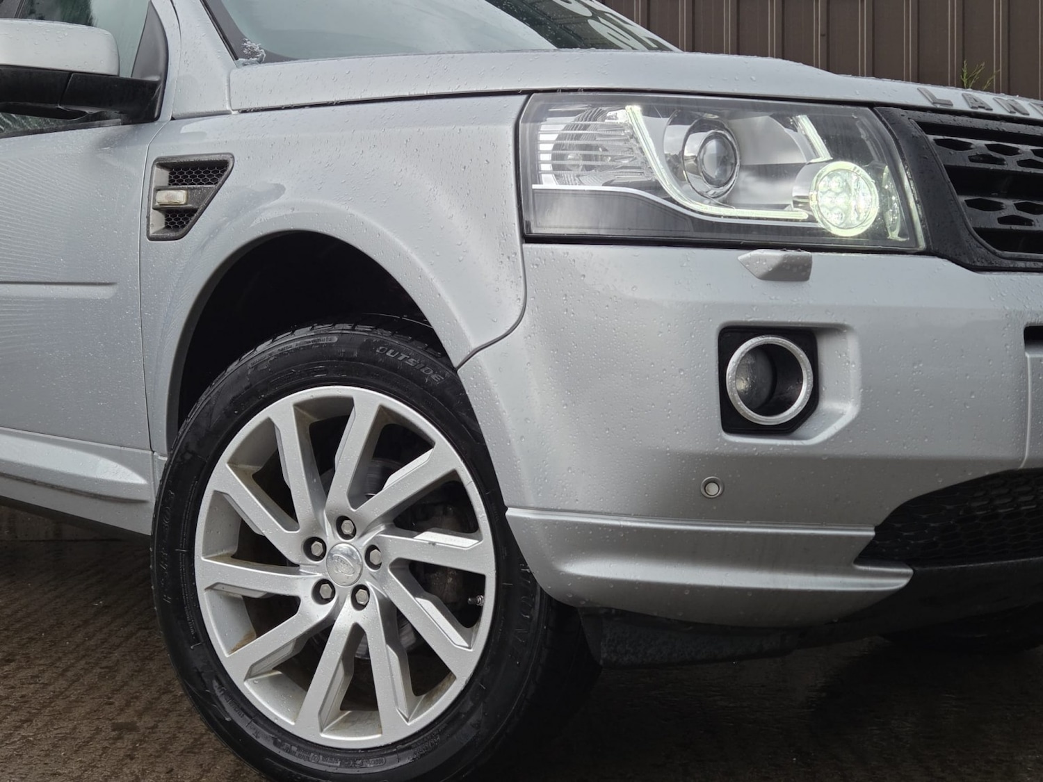 Used Land Rover Freelander 2014 for sale - 77423431: Photo 2