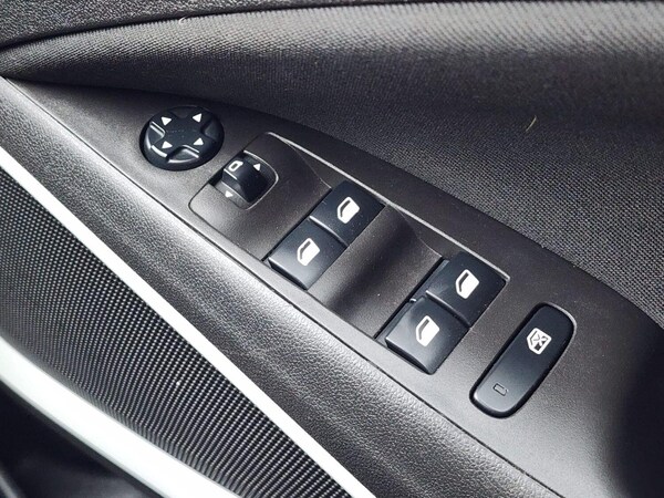 Used Vauxhall Crossland X 2020 for sale - 76268599: Photo 15