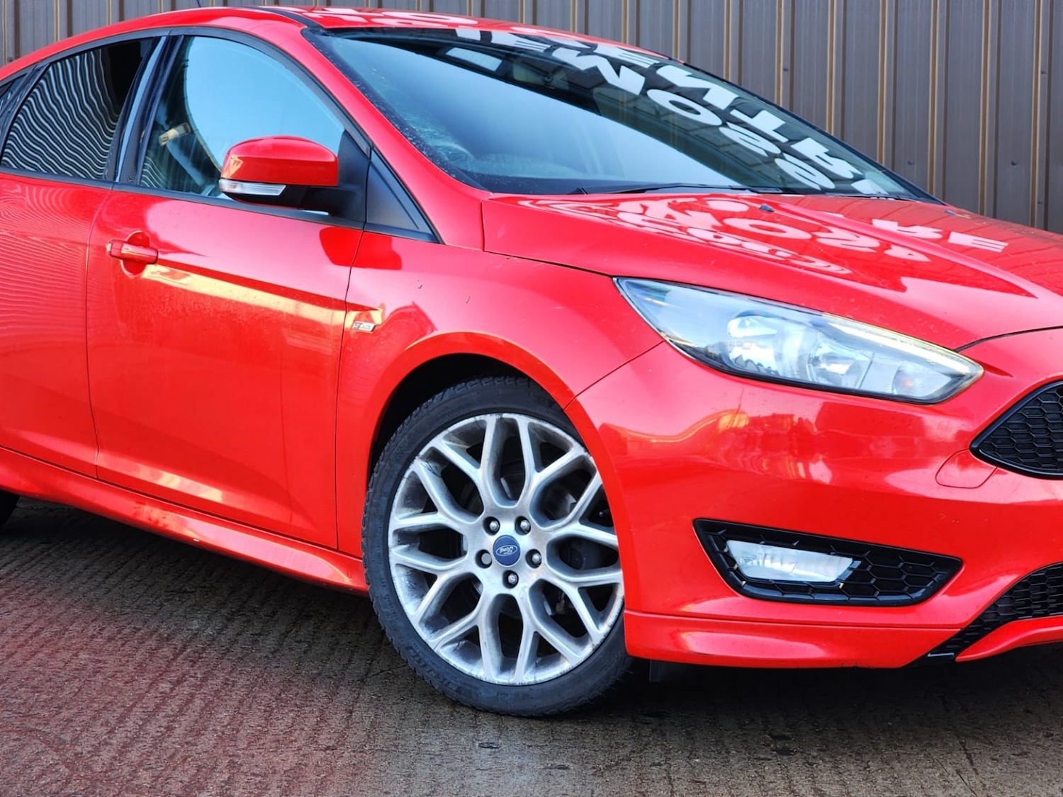 Used Ford Focus 2017 for sale - 76751763: Photo 2