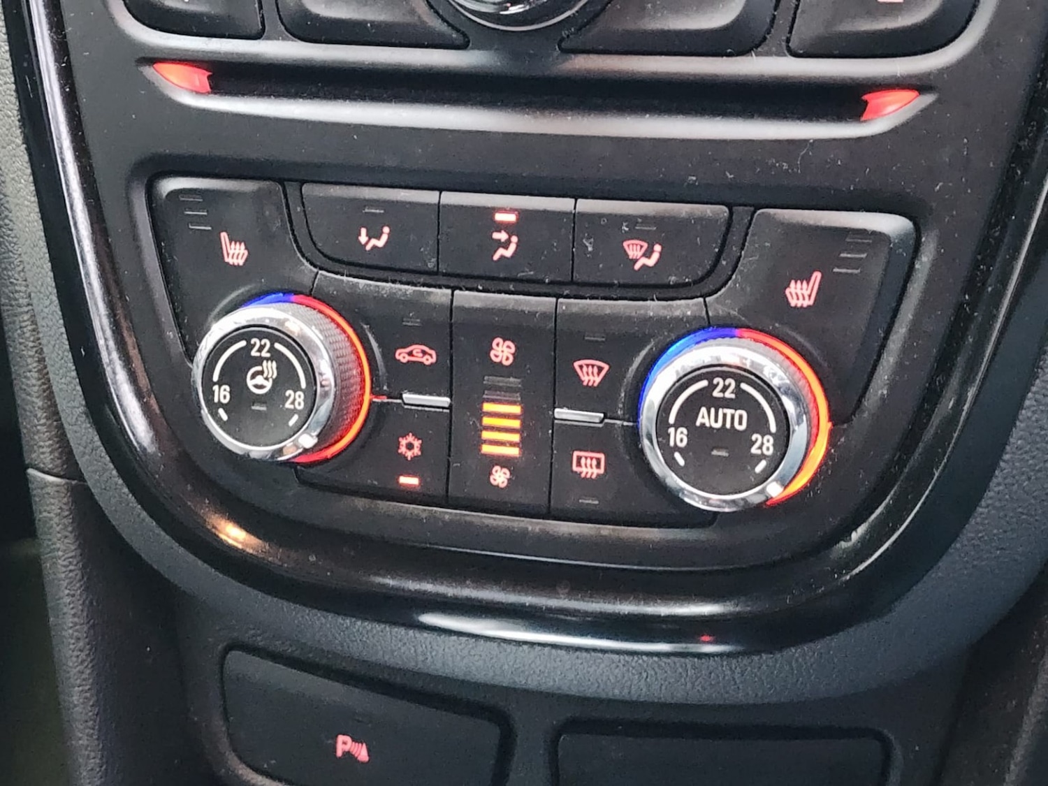 Used Vauxhall Mokka 2015 for sale - 77038901: Photo 12