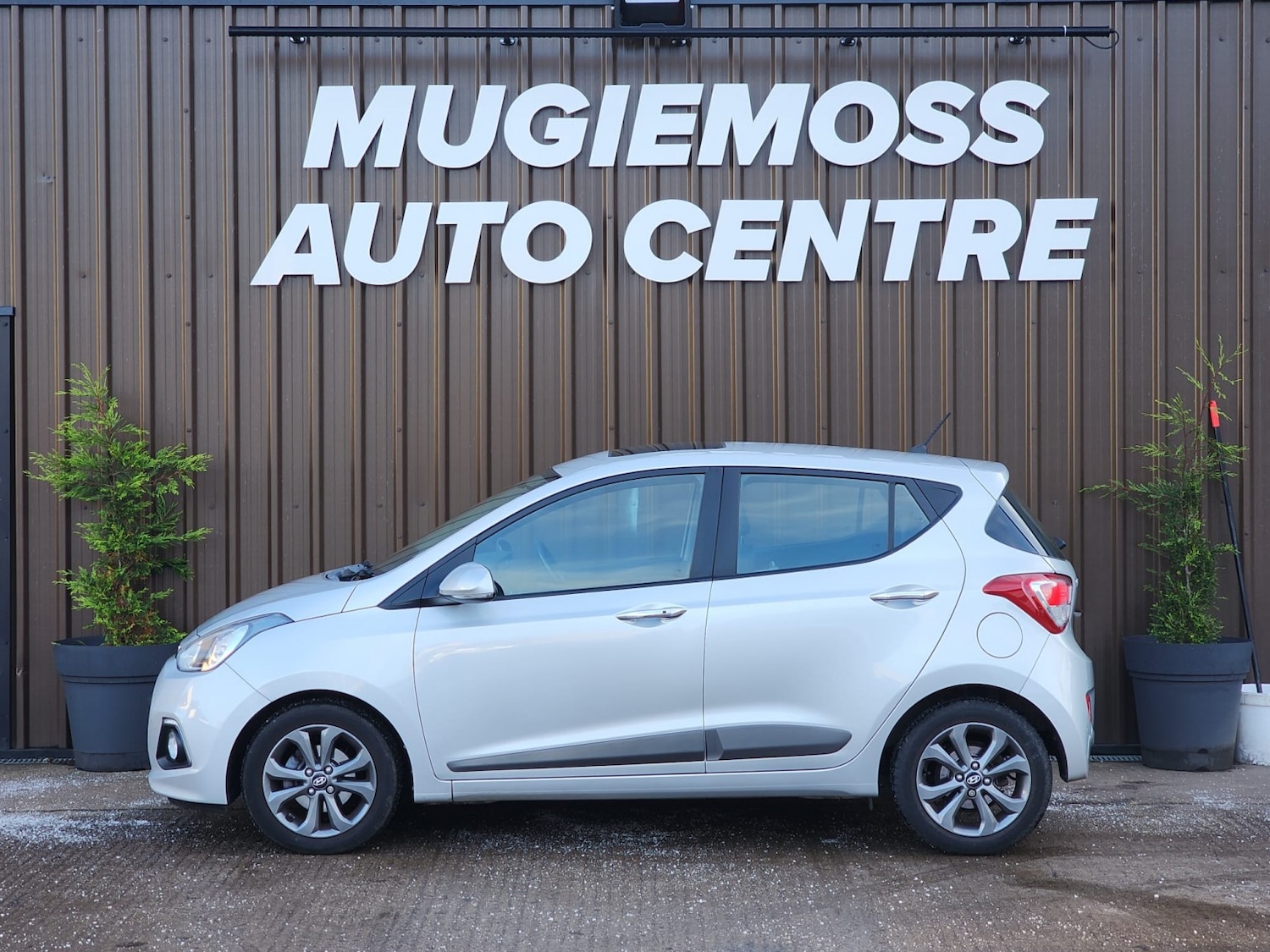 Used Hyundai i10 2016 for sale - 76957884: Photo 4
