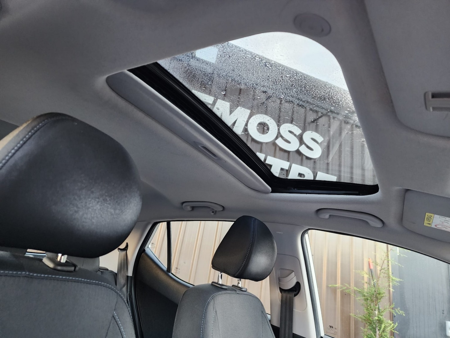 Used Hyundai i10 2016 for sale - 76957884: Photo 6