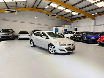 Used Vauxhall Astra 2015 for sale - 79061591: Photo