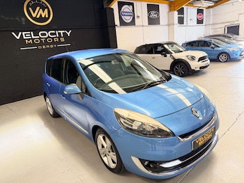 Used Renault Grand Scenic 2013 for sale - 79211892: Photo